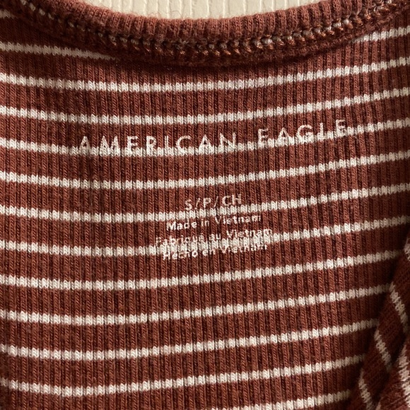 Brown and white striped crop top - Picture 2 of 3